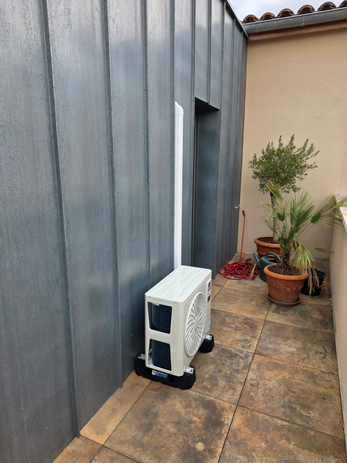 Installation climatisation réversible sur terrasse — après travaux